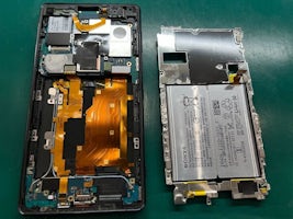 【一宮市】Xperia XZ2 premium　バッテリー交換実施