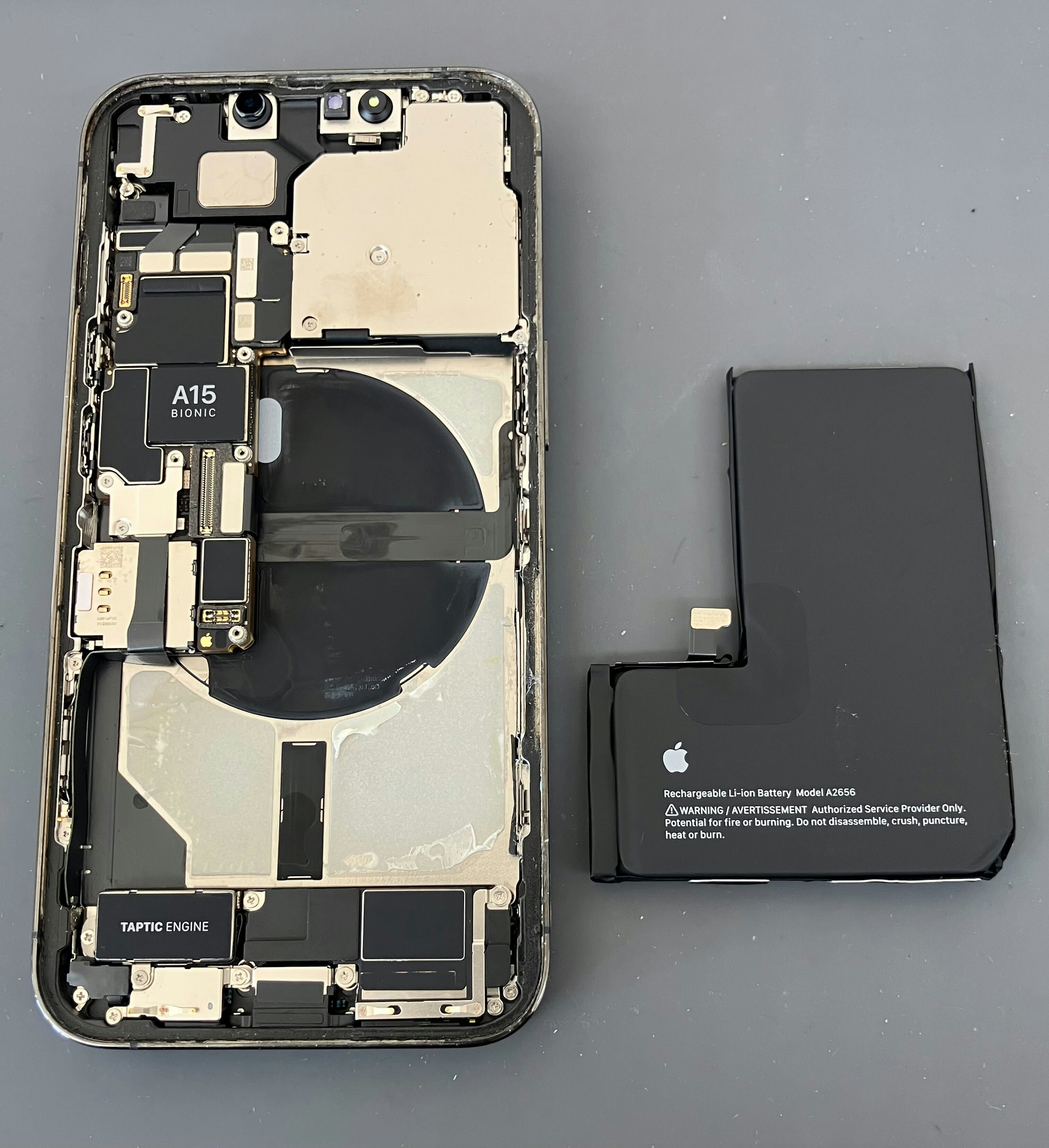 iPhone13pro　電池減り早い　バッテリー劣化　バッテリー交換　豊川　豊橋　新城　蒲郡　湖西　浜松