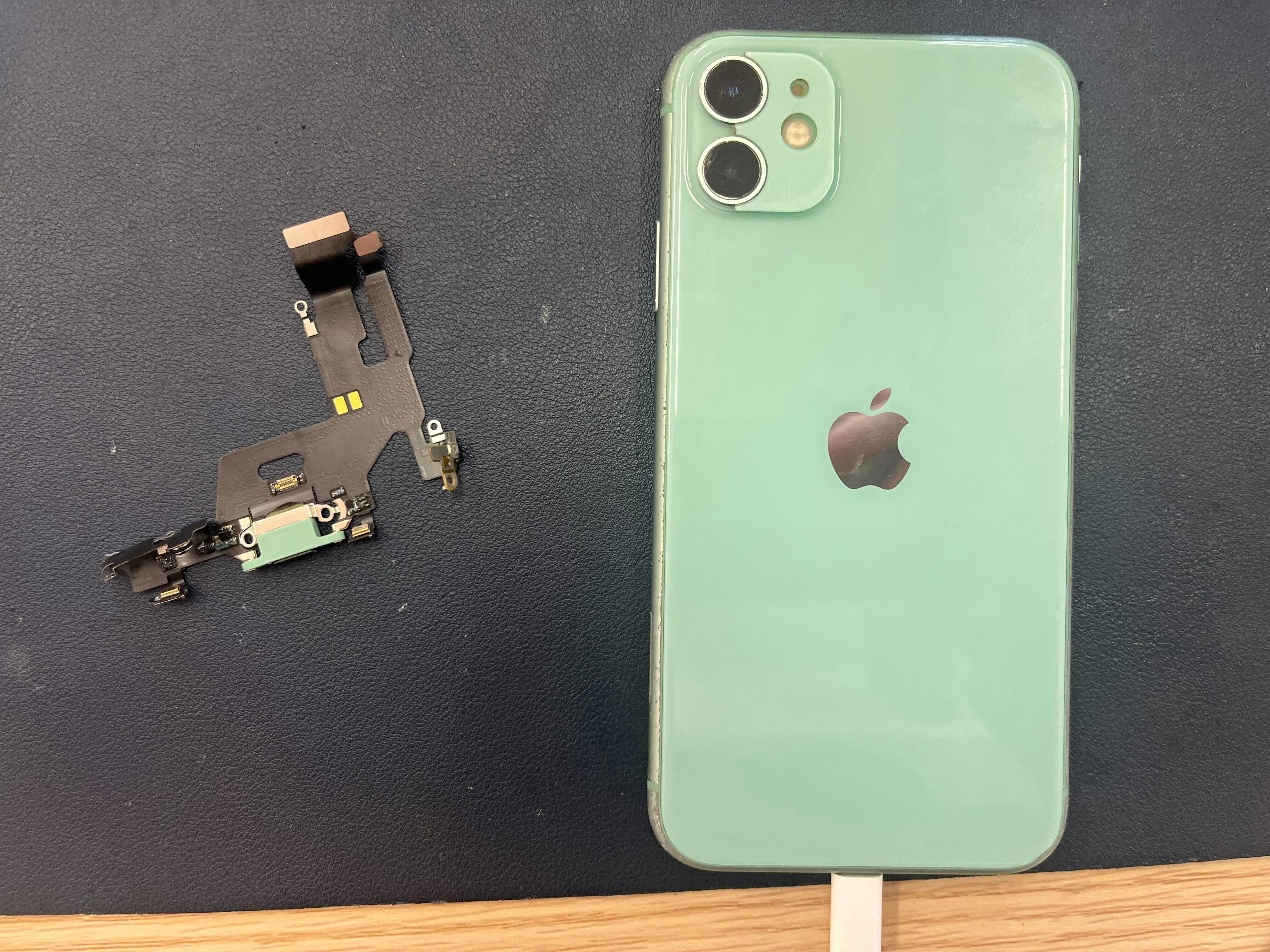 iPhone 11 充電 充電できない 充電溜まらない 充電不良