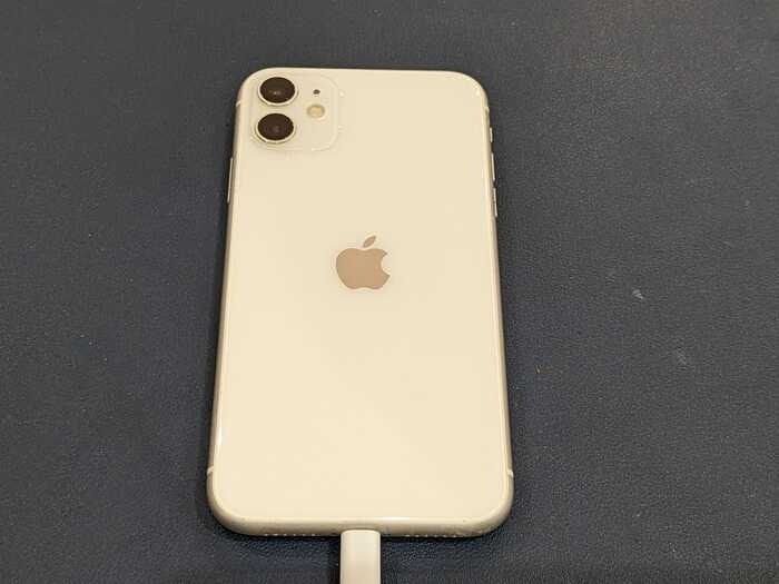 あいふぉん　アイフォン　iphone　11　バッテリー　ばってりー　膨張　経年劣化　サービス表記　修理　交換