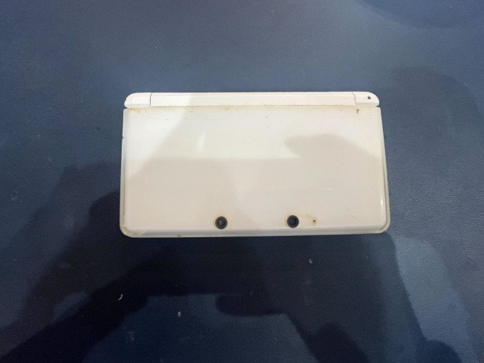 Nintendo 任天堂 ニンテンドウ ニンテンドー New 3DS 勝手に動く スティック スライドパッド 操作 電源 充電 充電持ち バッテリー持ち 修理 故障 治す 直す メーカー 正規修理 メーカー修理 サポート終了