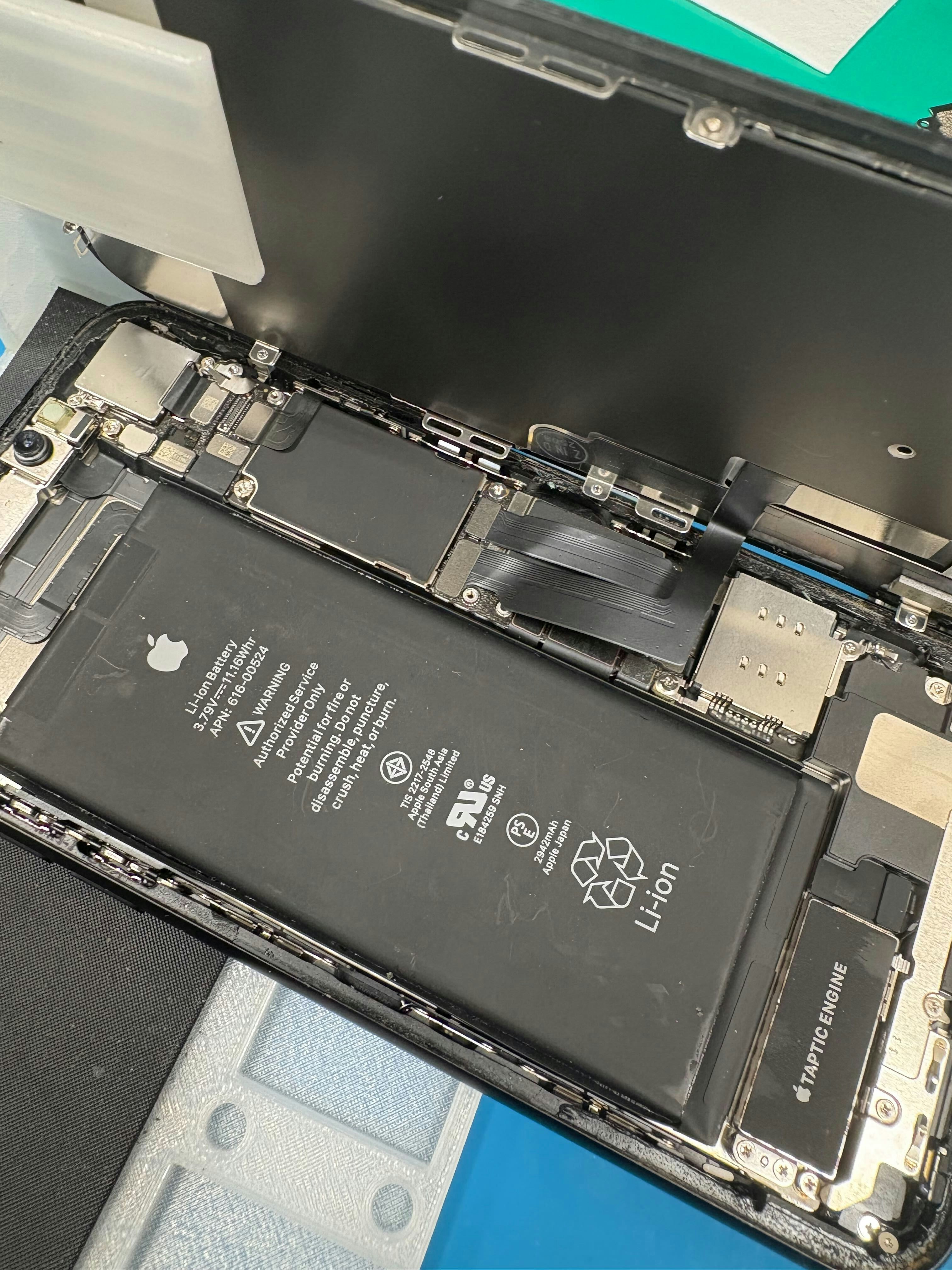 iPhone11　カメラレンズ交換　即日修理