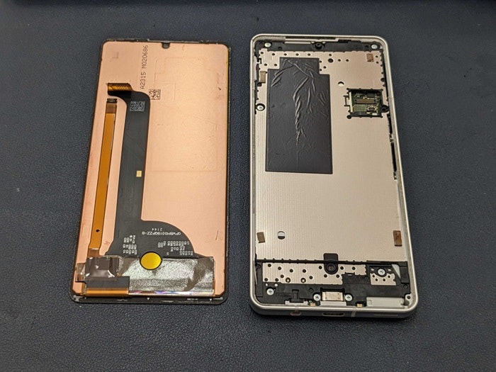 AQUOS sense6 画面映らない