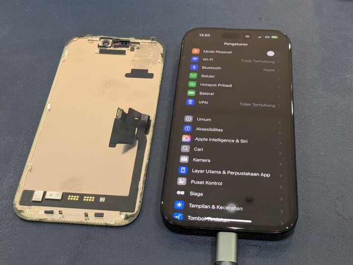 豊田市】iPhone16 Proの背面交換修理を行いました！背面ガラス割れも