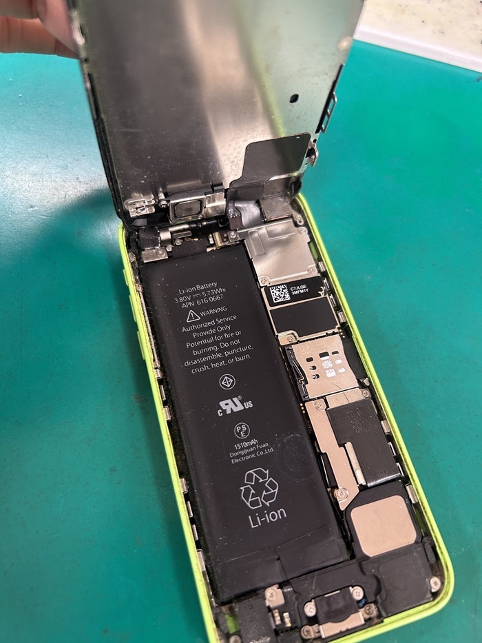 iPhone　スマホ　修理　iPhone5ⅽ　電源つかない　春日井市・高蔵寺・瀬戸市・尾張旭市・多治見市・長久手市・守山区その他名古屋