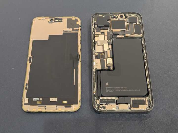 豊田市】iPhone15 Pro Maxの画面交換修理！突然表示された縦線も即日