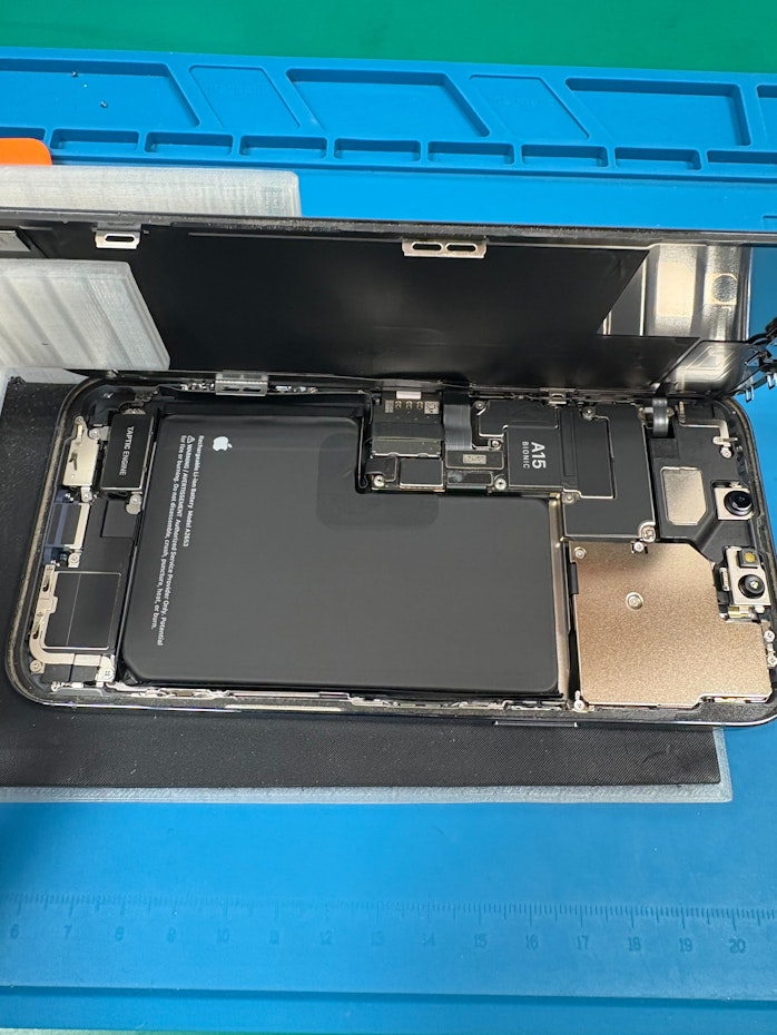 修理　iPhone　バッテリー交換