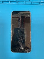 iPhoneSE3 画面割れ⚡ 画面交換【イオン豊橋南店】