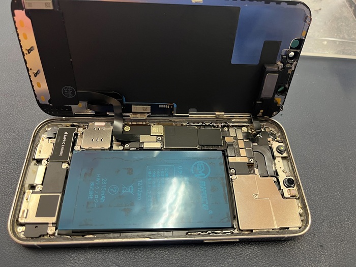 豊田市】iPhone 12Pro 画面＋バッテリー同時修理 まちスマGAZA豊田店