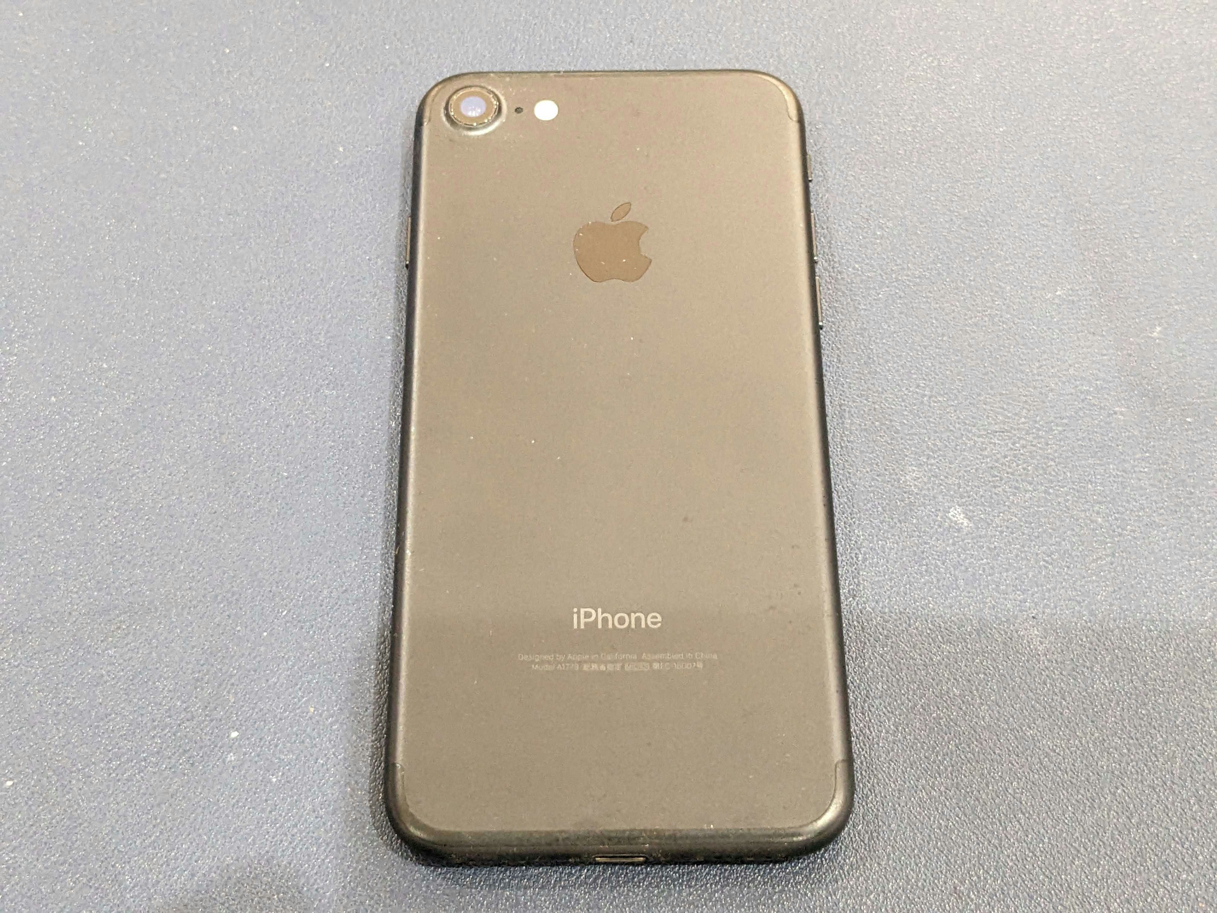あいふぉん　iPhone 7　減り早い　経年劣化　サービス表記　修理　交換