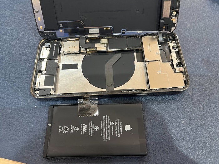 iPhone12Pro バッテリー交換　バッテリー修理　電池持ち　充電持ち