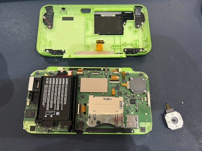 New 2DS LL スライドパッド故障 スライドパッド交換 スティック故障 スティック交換 