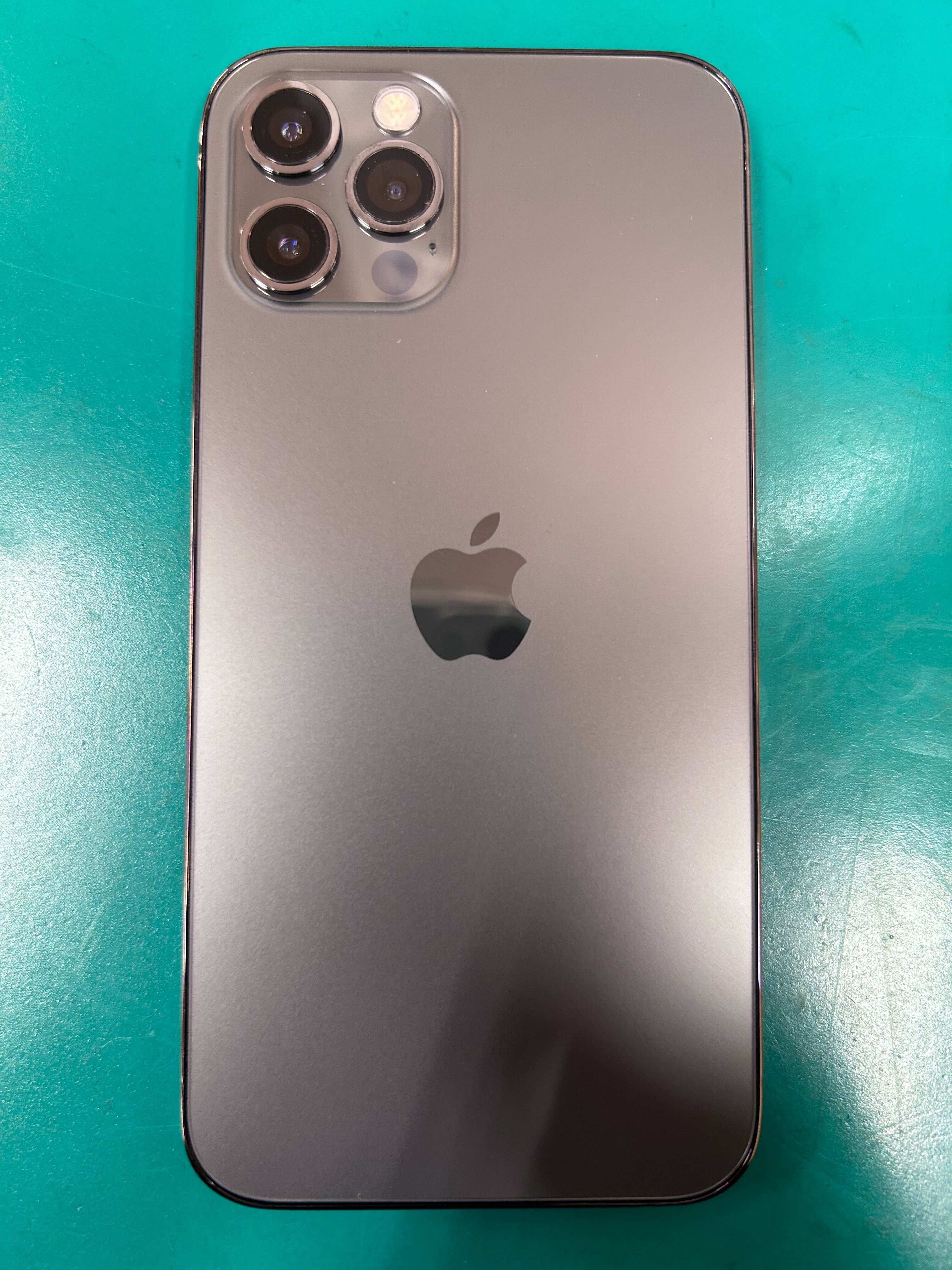 即日発送iPhone12promax 512GB 【本体後ろ破損有り、画面修復】 iPhone12promax 512GB 【本体後ろ破損有り、画面修復】