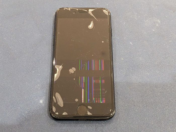 iPhone アイフォン 画面割れ ガラス割れ 液晶割れ 割れた 壊れた タッチ 勝手に 治す 直す 修理 直し方 治し方