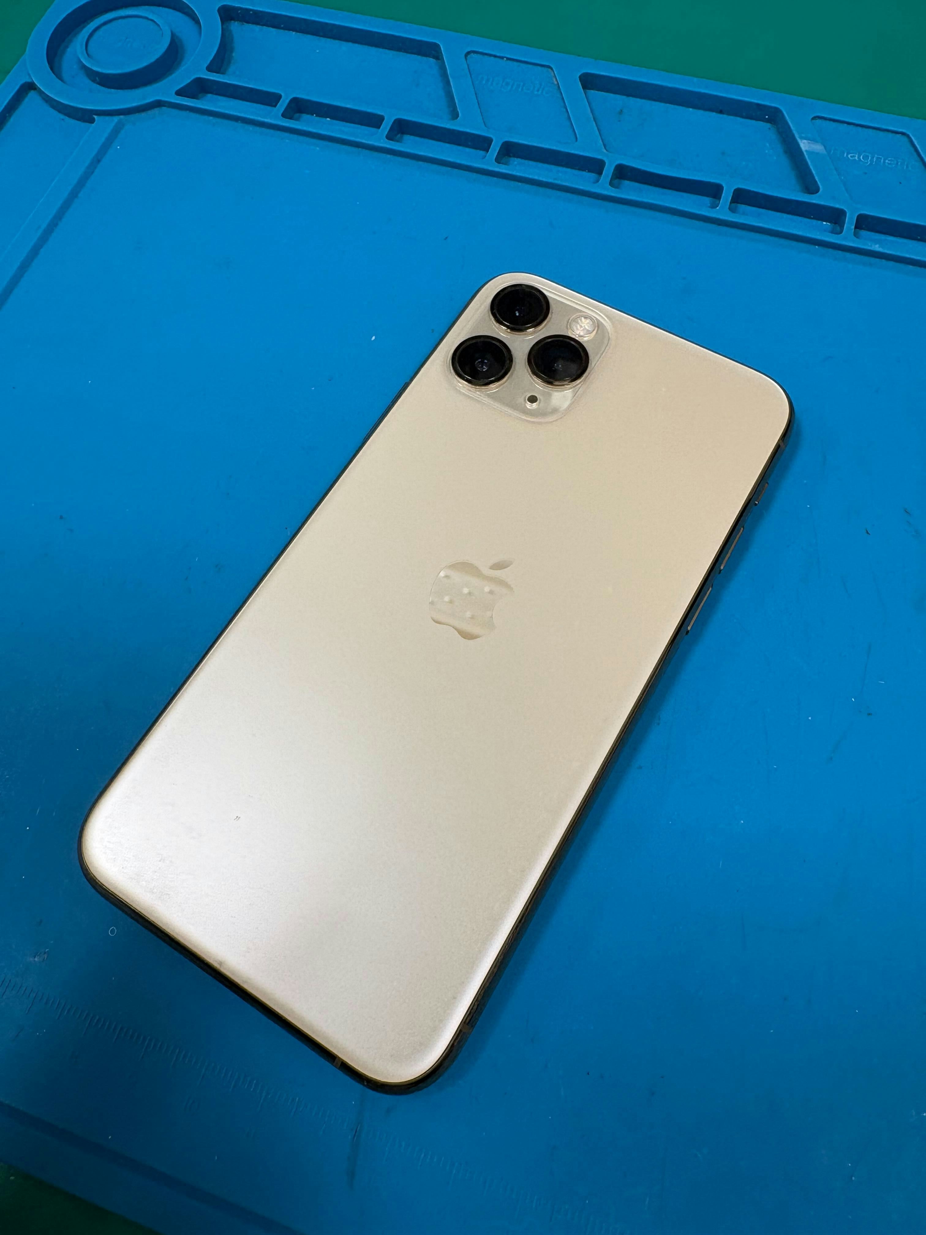 iPhone11pro　スマホ修理　豊橋