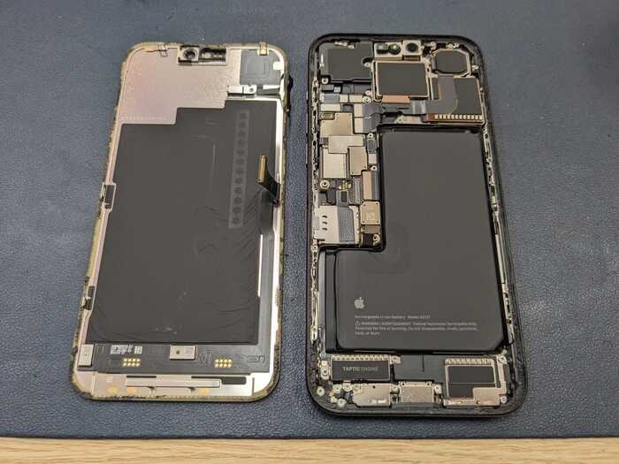 あいふぉん　アイフォン　iPhone15 pro max　表示不良　線が入った　落下　画面真っ暗　音はする　ひび割れ　画面　がめん　交換　修理　