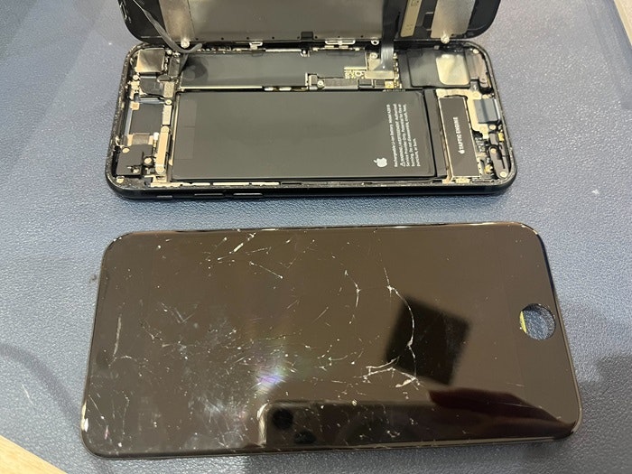 iPhoneSE3 画面修理　画面交換　液晶修理　電源不良　起動不良