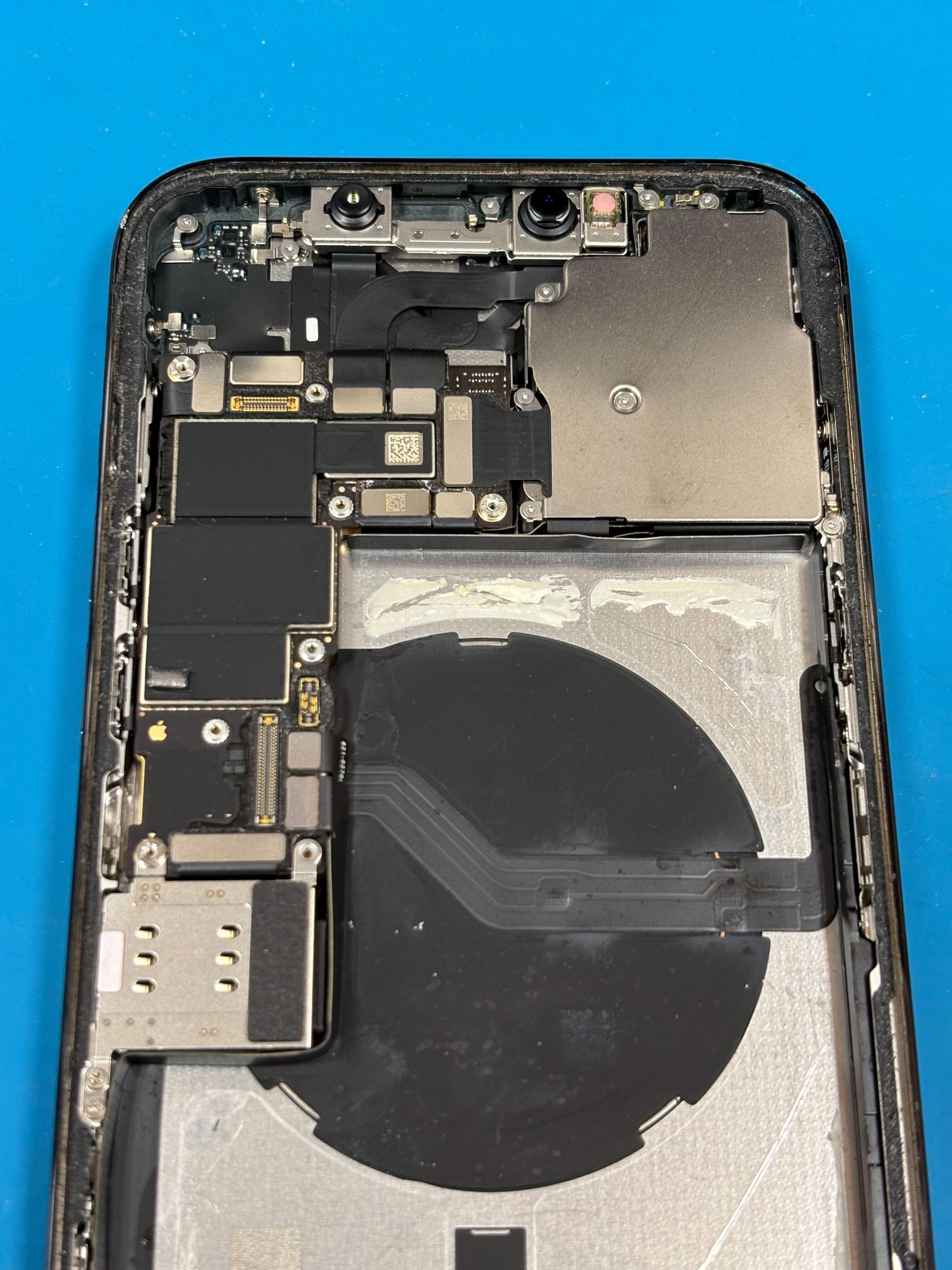 iPhone12ProMAX 背面割れ😨 背面交換【イオン豊橋南】