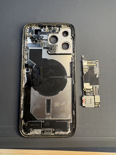 一宮市でiPhone 14 Pro Maxの水没修理】画面が映らなくなった端末も