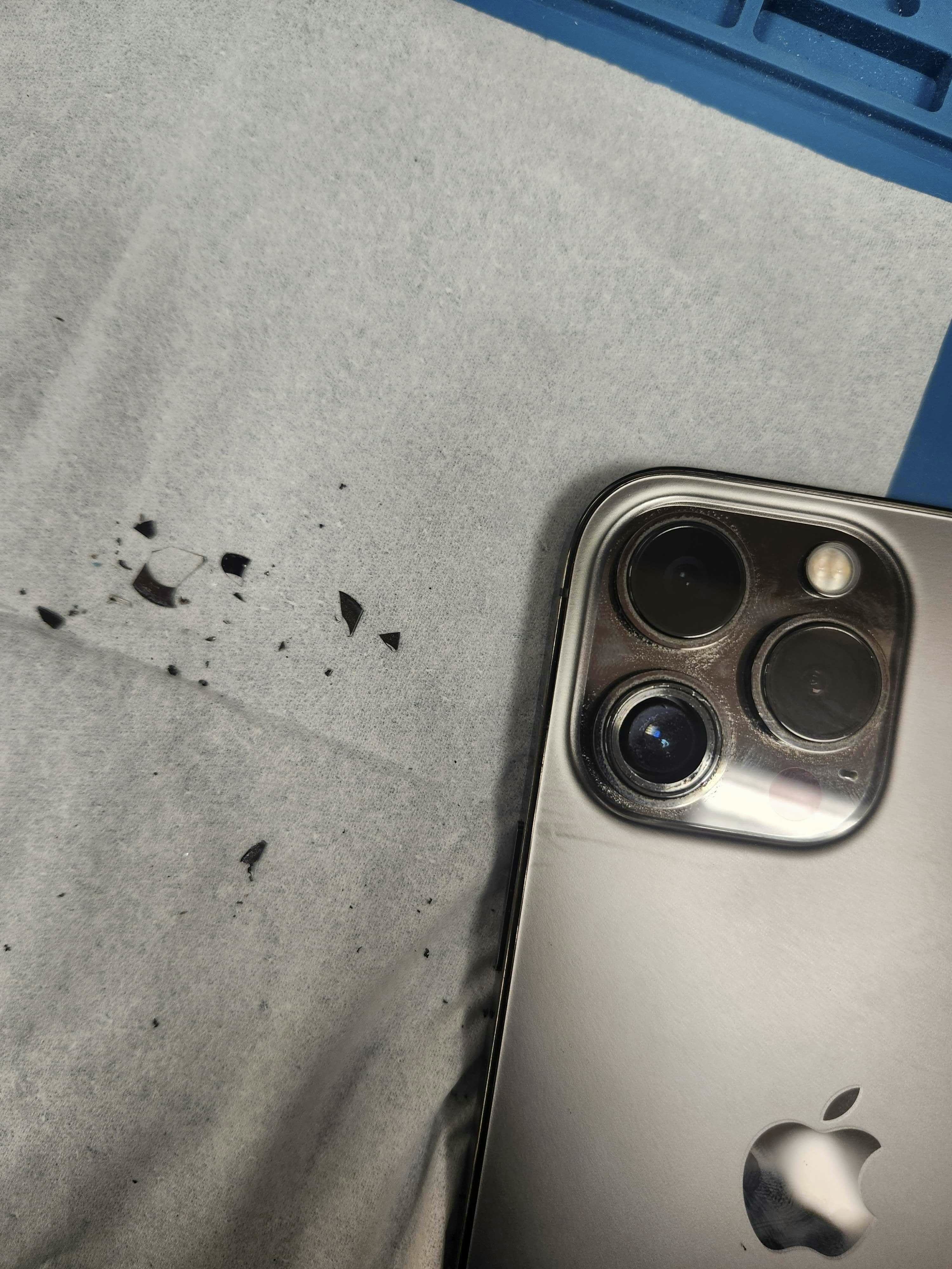iphone13pro　レンズ割れ　レンズ交換　カメラレンズ　豊川市