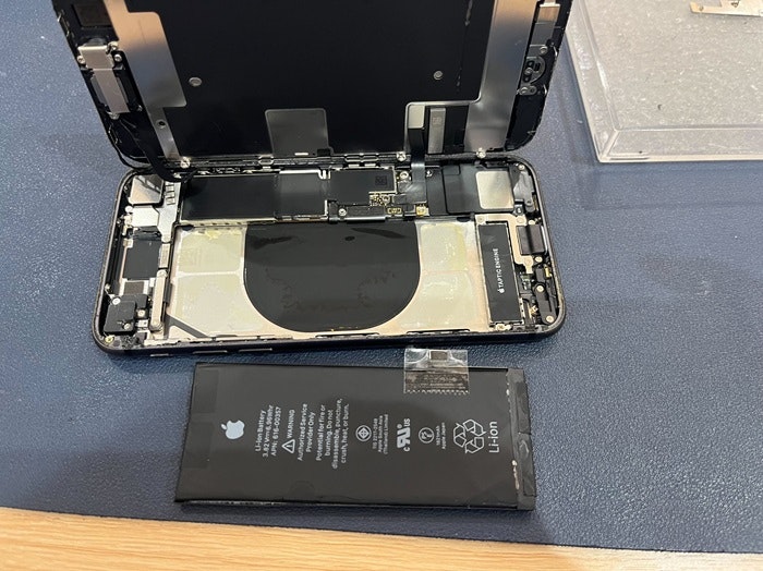 iPhon8　バッテリー交換　バッテリー修理　