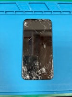 iPhone11ProMax  画面割れて付かない😢 画面交換【イオン豊橋南】