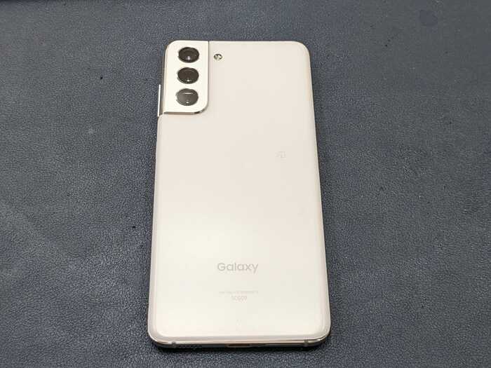 Galaxy S21 バッテリー膨張 充電持ち悪い バッテリー持ち悪い 充電持ち良くする バッテリー持ち良くする バッテリー交換 故障 修理