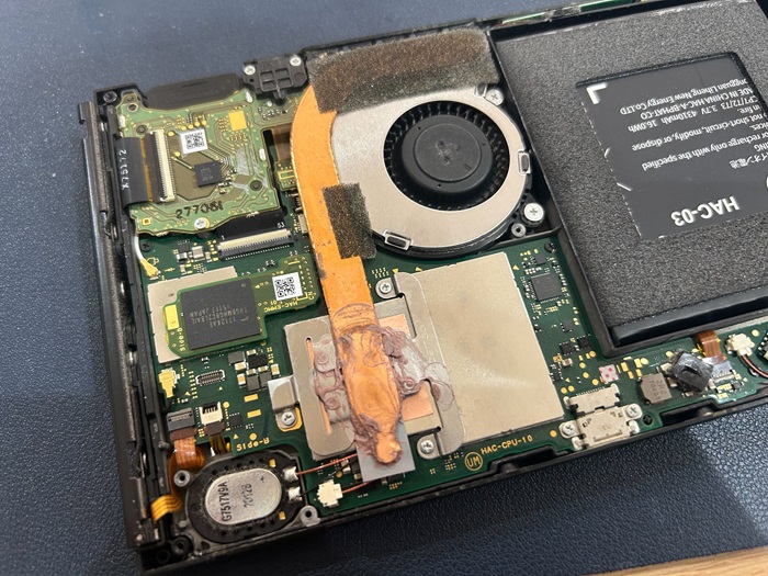 豊田市】任天堂スイッチ(Nintendo Switch) 高温になる 清掃 修理