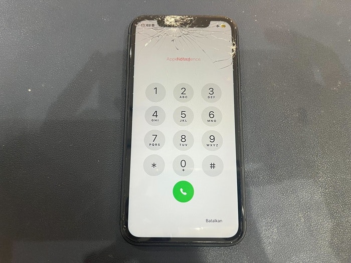 iPhone アイフォン アイフォーン 画面割れ 画面故障 ガラス割れ ガラス故障 壊した 壊れた 破損 故障 修理 直す 治す 交換 メーカー修理 Apple Care  保証 保険 純正 社外 