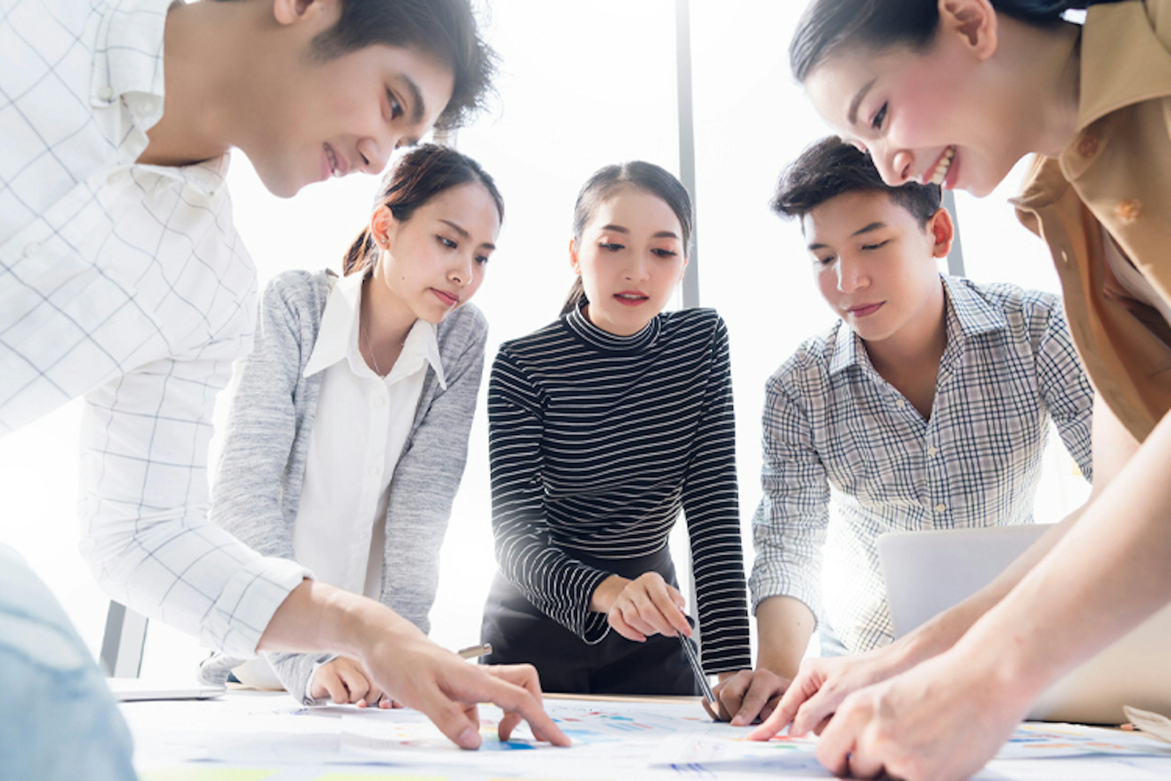 研修でグループワークをする目的とは？メリットや内容の例も解説