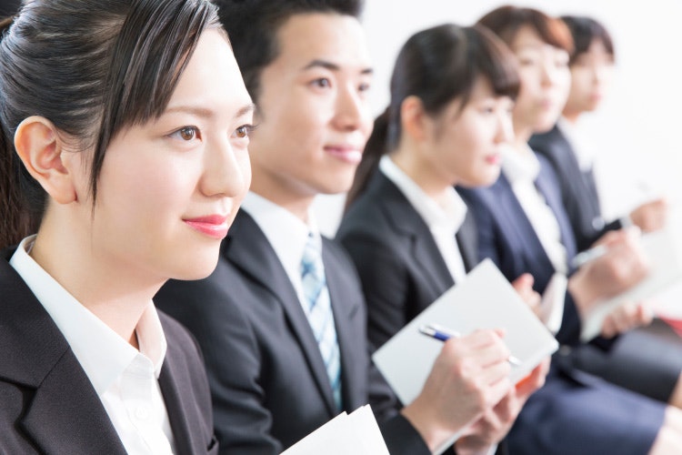 新人研修のカリキュラム例や作り方|効果的な研修のポイントも解説