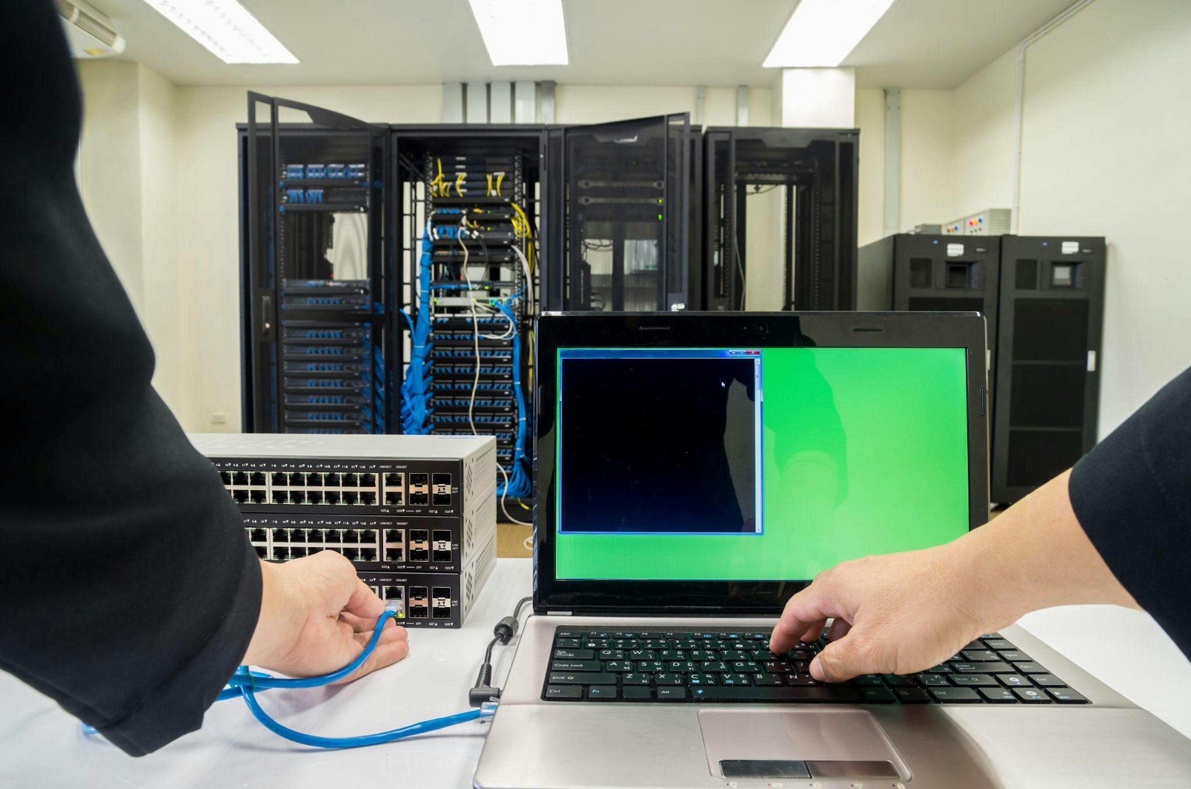 PCキッティングの流れが分からない？導入までを5つのステップで解説