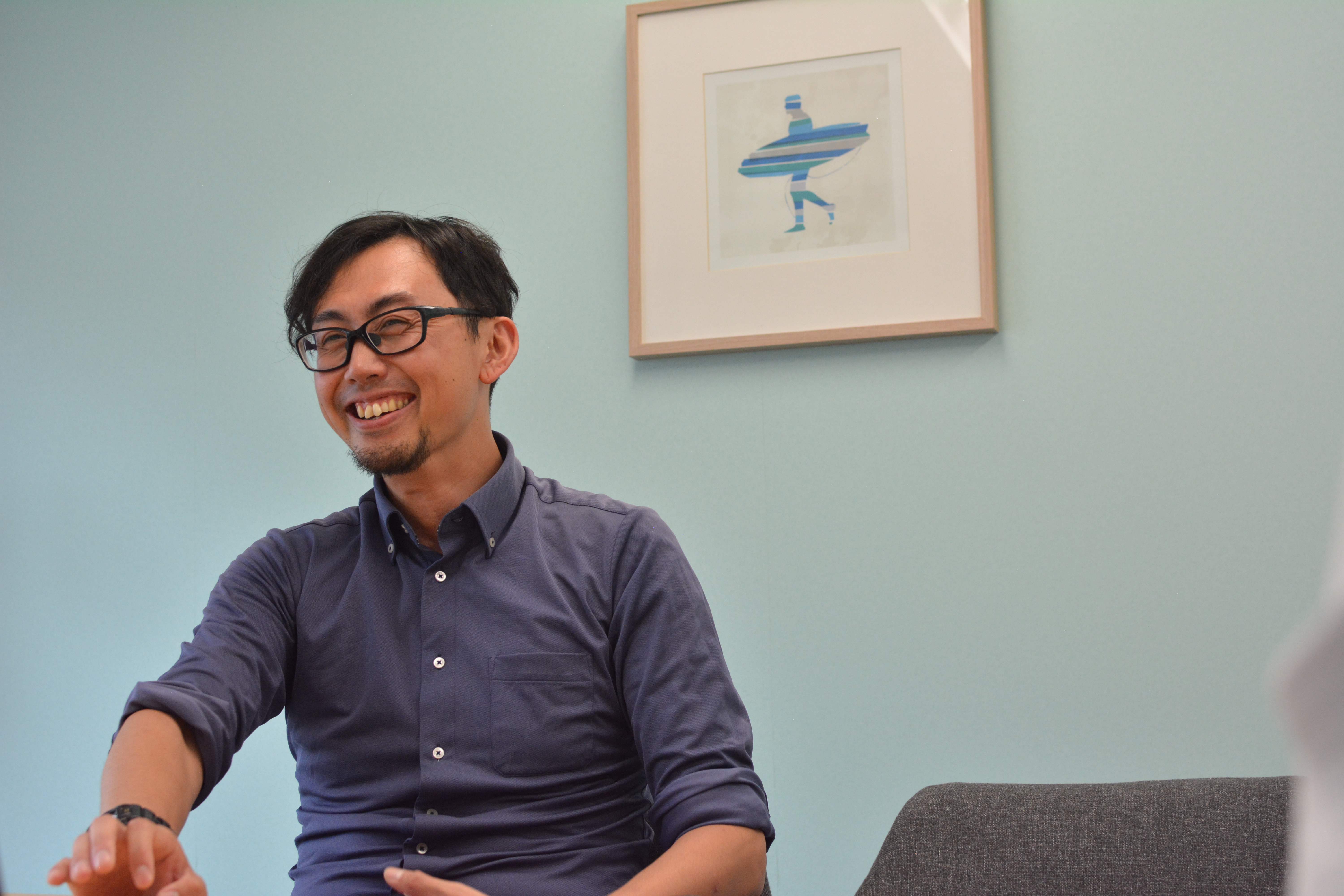 遠山様がインタビューでお話をしている画像