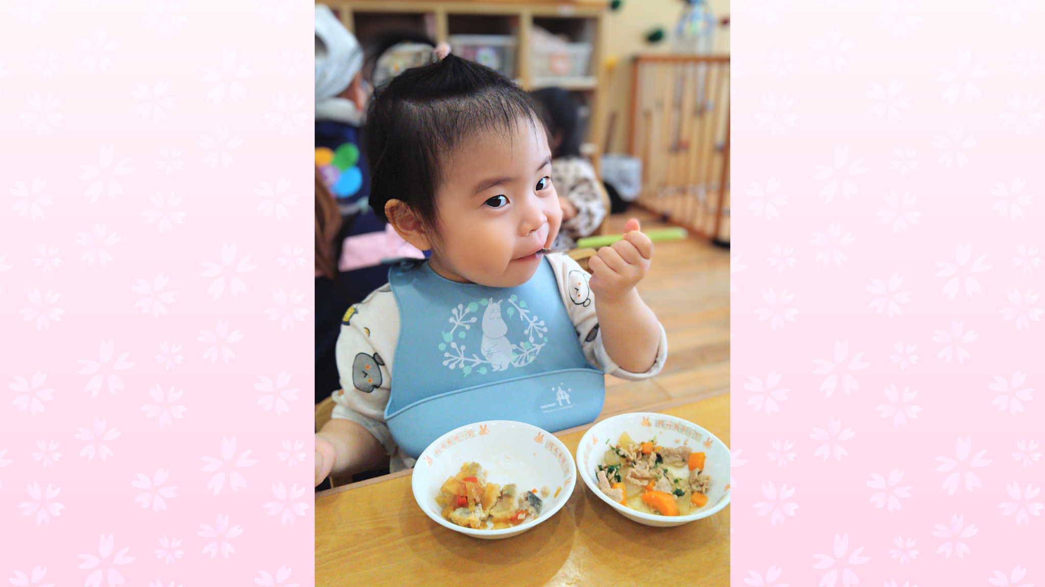 スプーンで「おいしいね」！意欲を育む食事のヒント