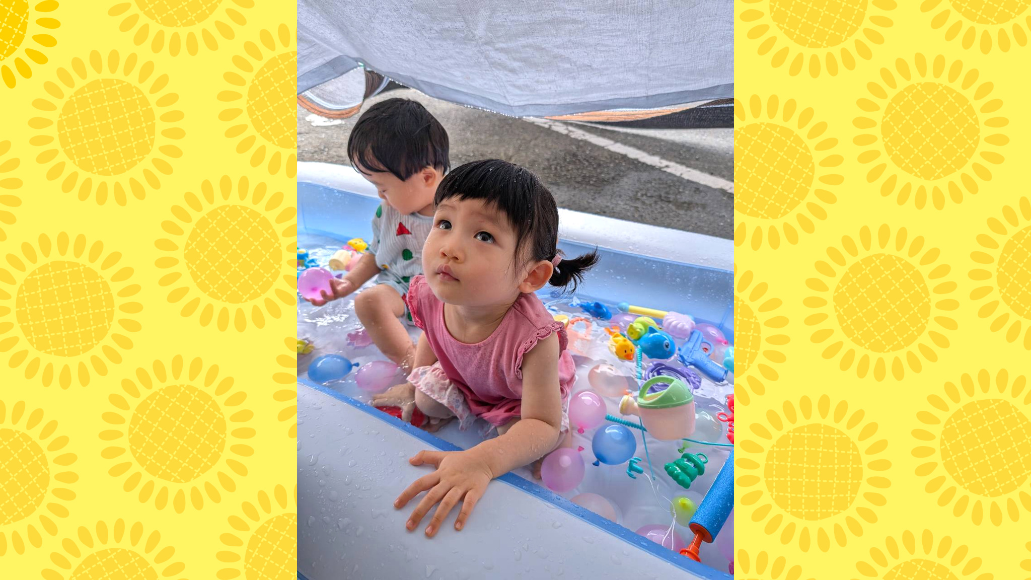 水と遊びながら育つ夏の感覚体験