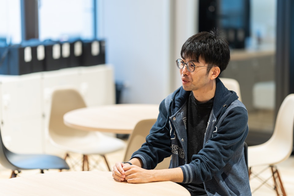 株式報酬のコンサルについて説明するhosa