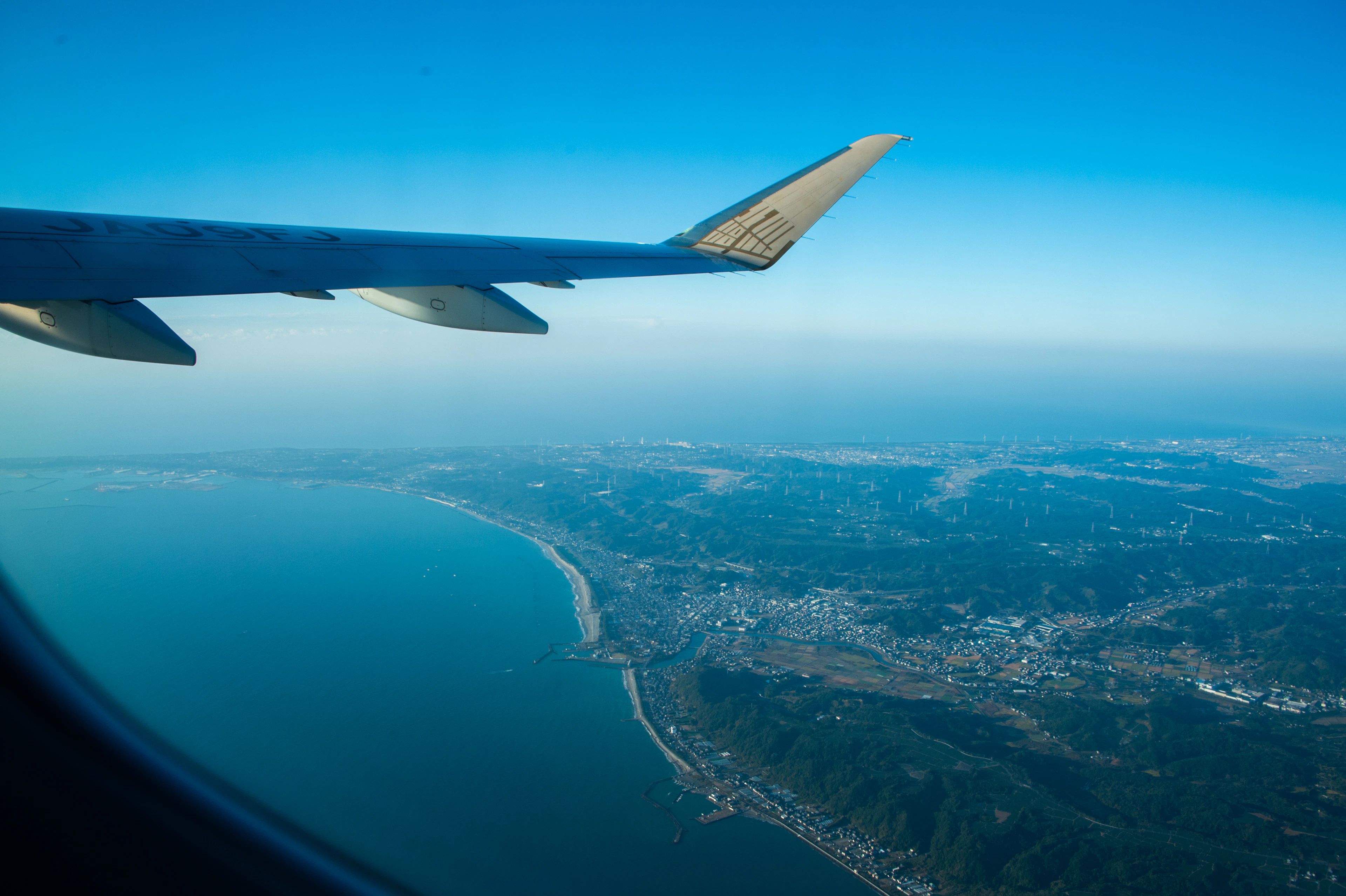 Enjoy an exclusive view of Mount Fuji from the sky. — FDA Mount Fuji Sightseeing Charter Flight - 5
