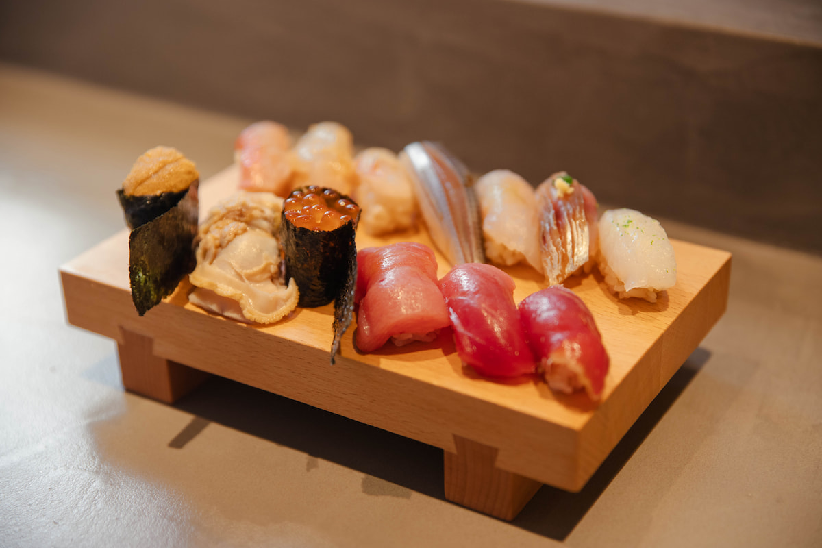 Sushi Making in Tokyo at a Michelin-Listed Restaurant gallery 1
