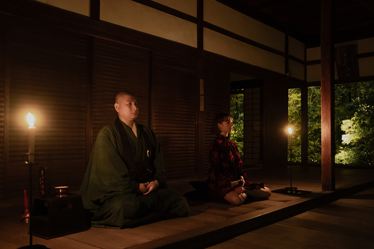 Experience an extraordinary moment at Kyoto's hidden temple. Exclusively experience a night of “Zen and Art” at Keishunin. 4