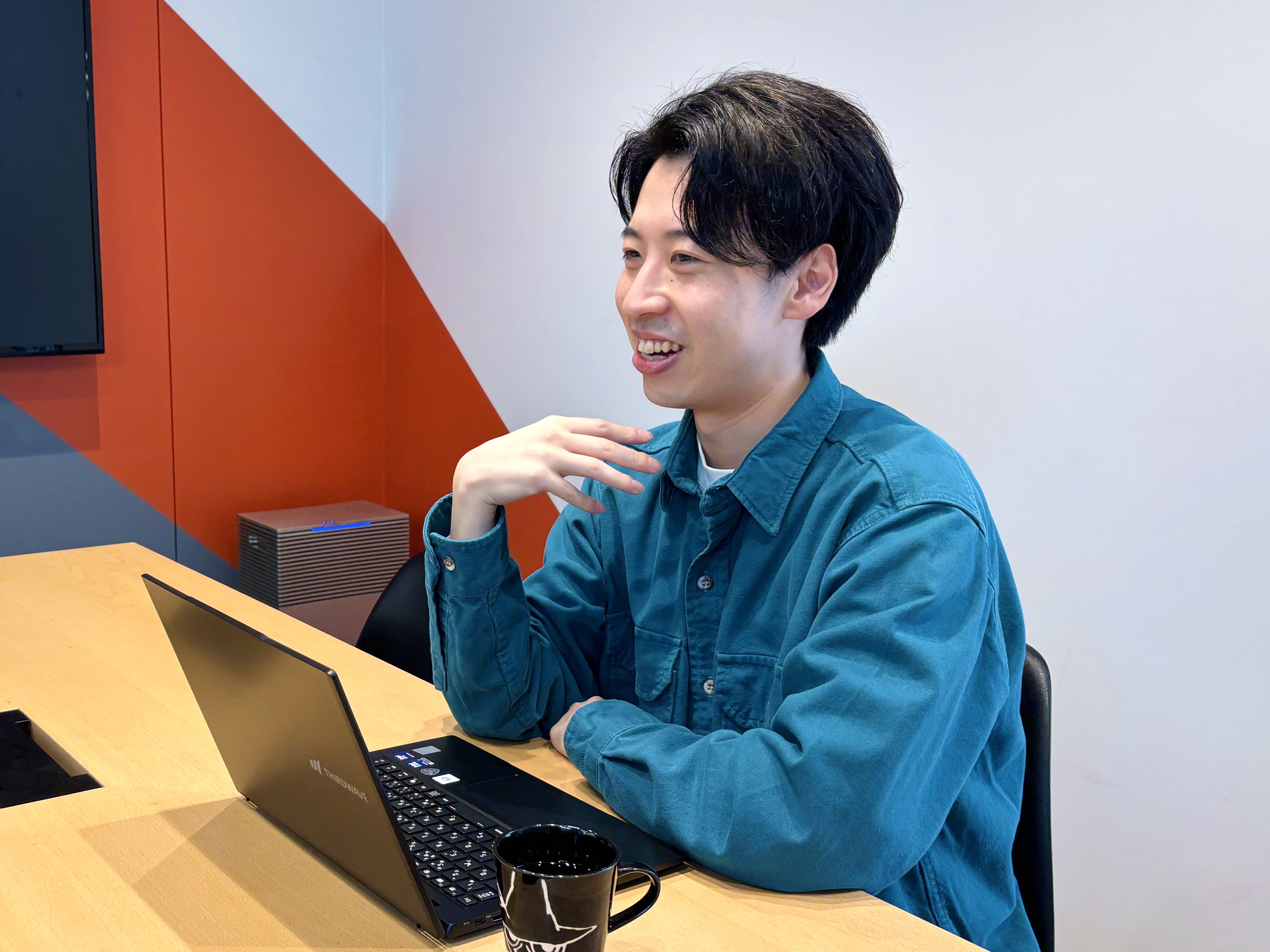 インタビューに参加する大川さん