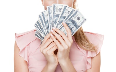 離婚慰謝料の相場は？原因別の目安や請求するための条件、やるべきことを解説