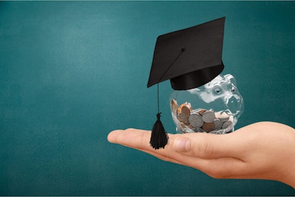 奨学金は借金？返せない場合の対処法や自己破産する際の注意点を解説
