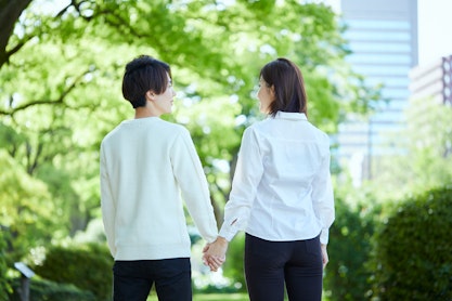 不貞行為なしでも慰謝料請求される？精神的苦痛が有効になるケースや対処法を解説
