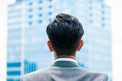 事業再生とは？私的整理・法的整理についての解説や手続の流れ