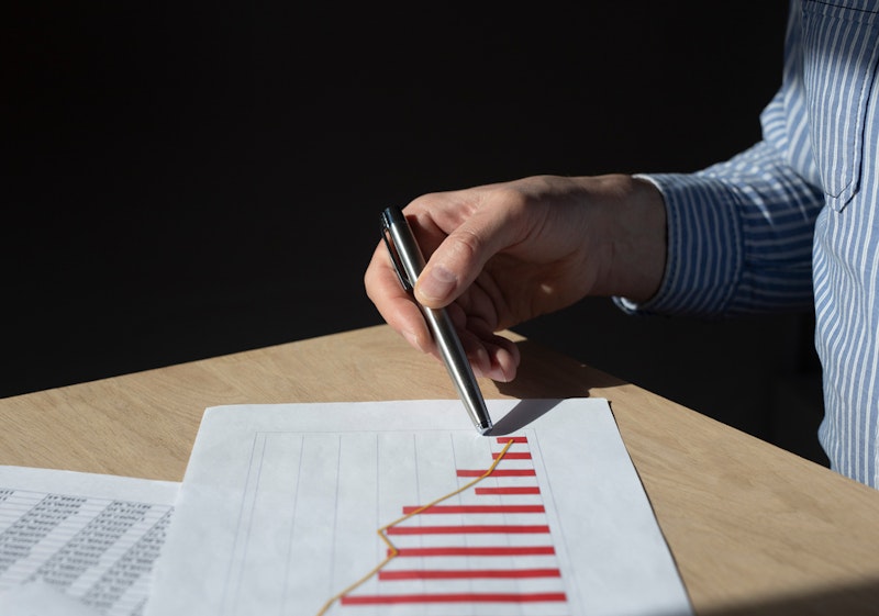 整理解雇とは？判断基準となる4つの要件や正当に解雇するための手順