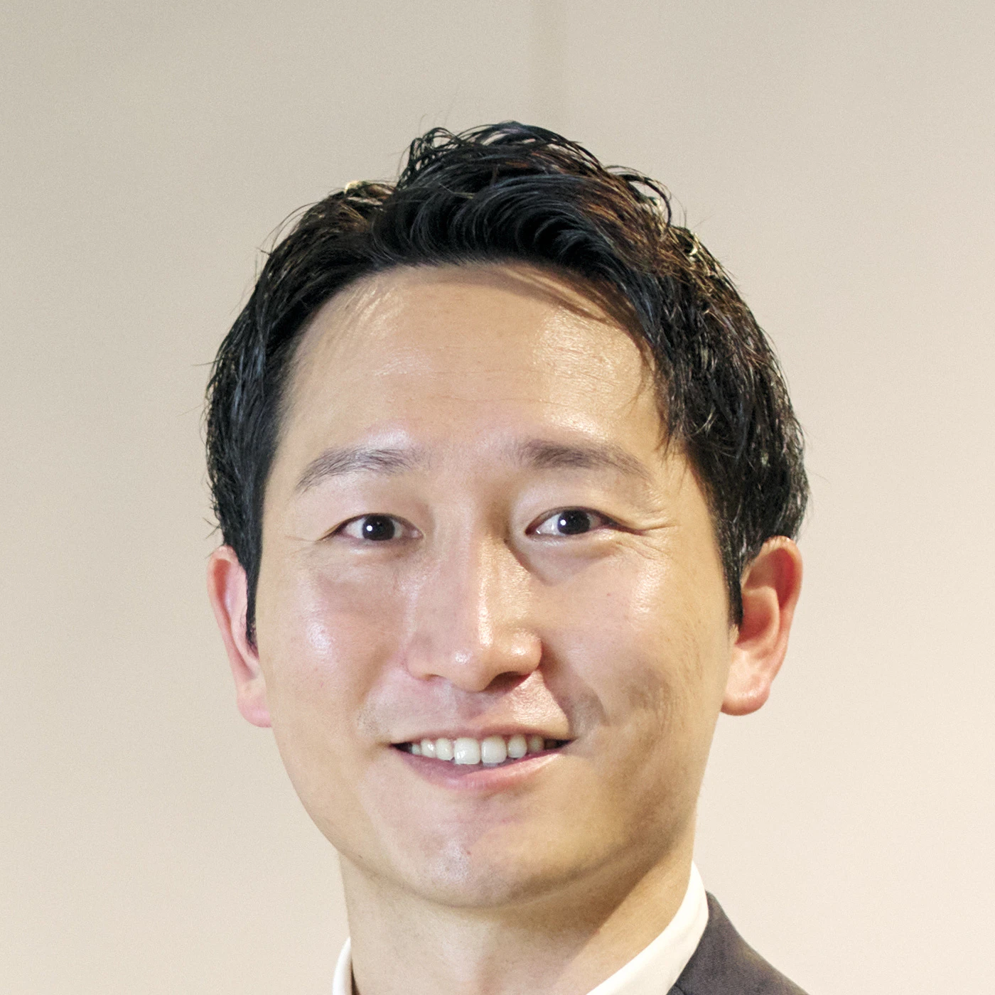 光岡 亮介
