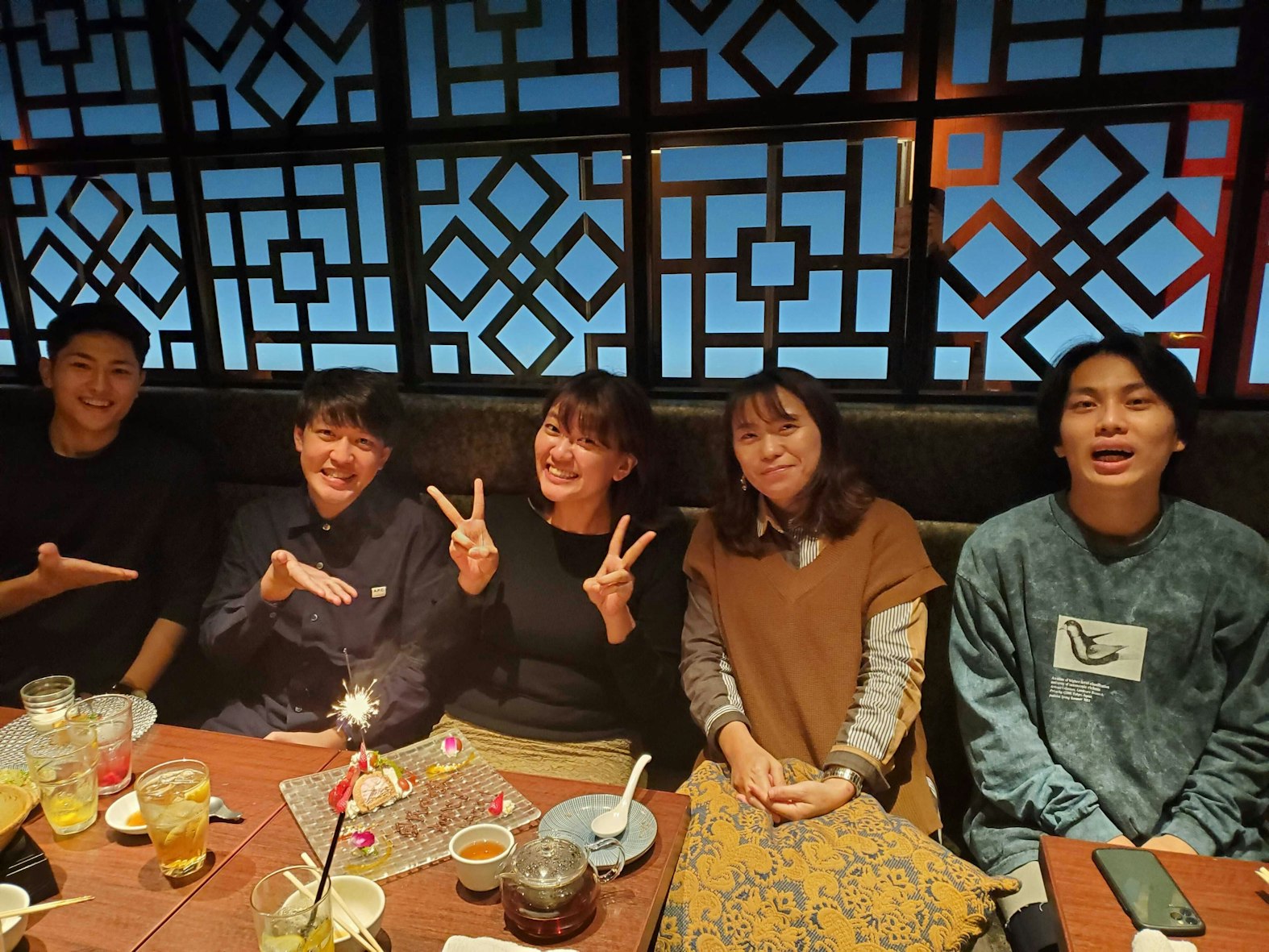 高橋さんの入社をチームでお祝い