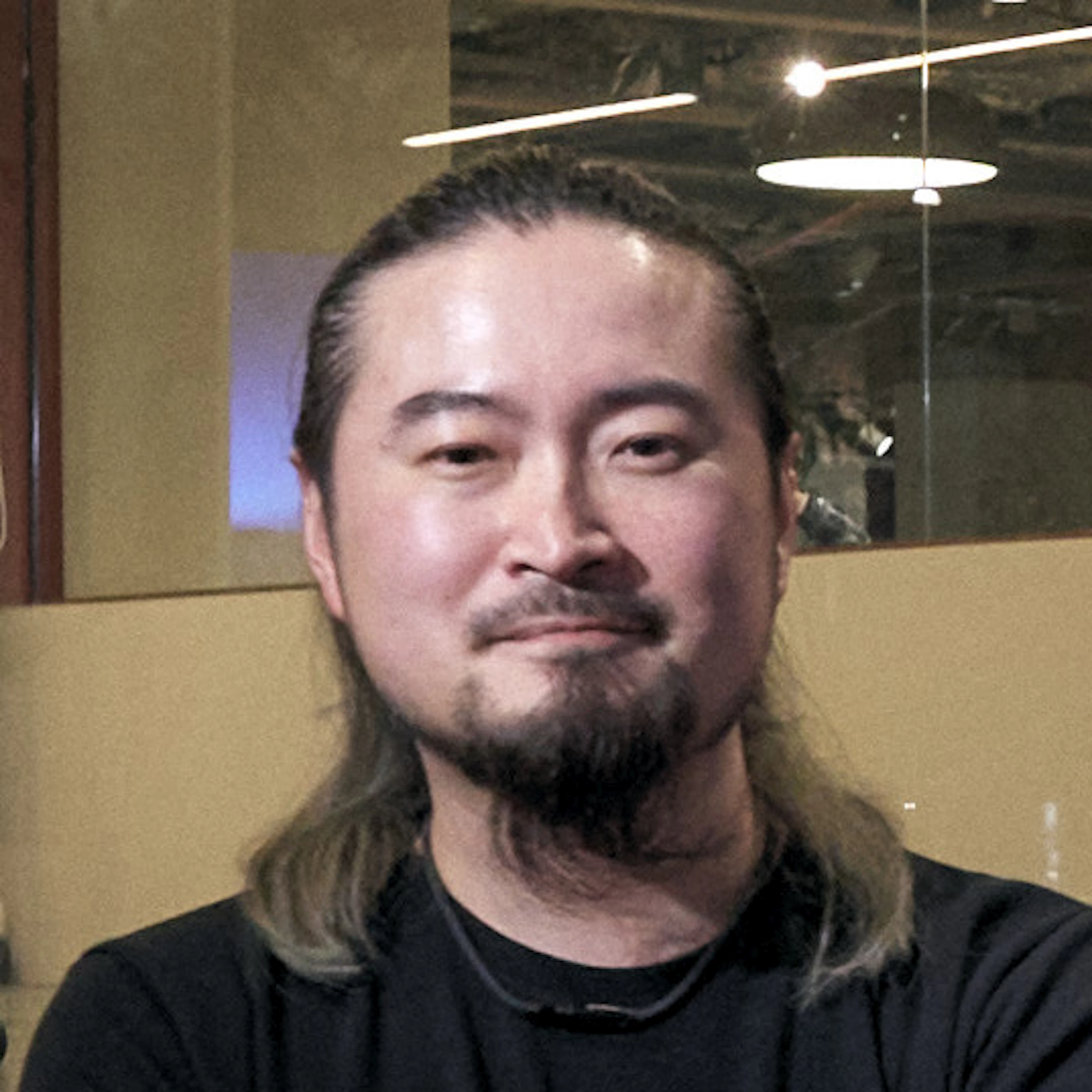 王 佳一