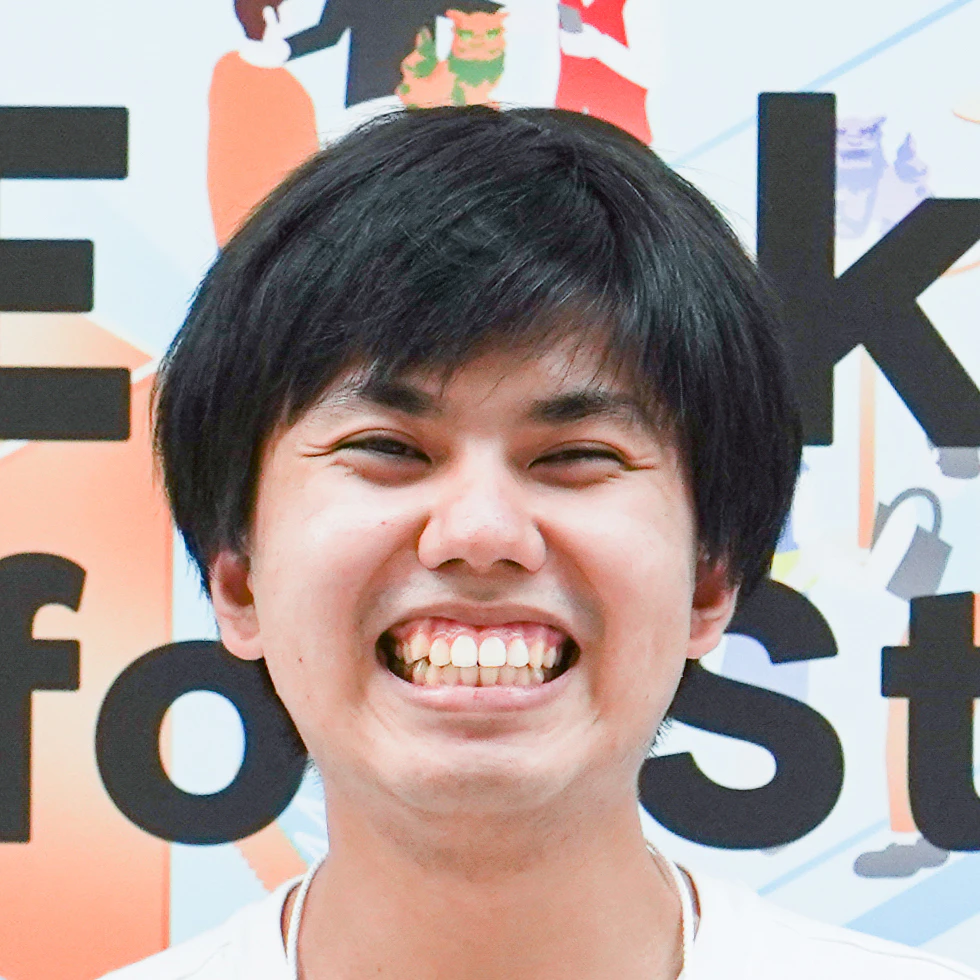 知念 航太