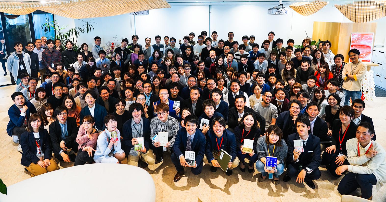 新卒入社式で語られた、ユーザベース共同代表とNewsPicks代表からのメッセージ